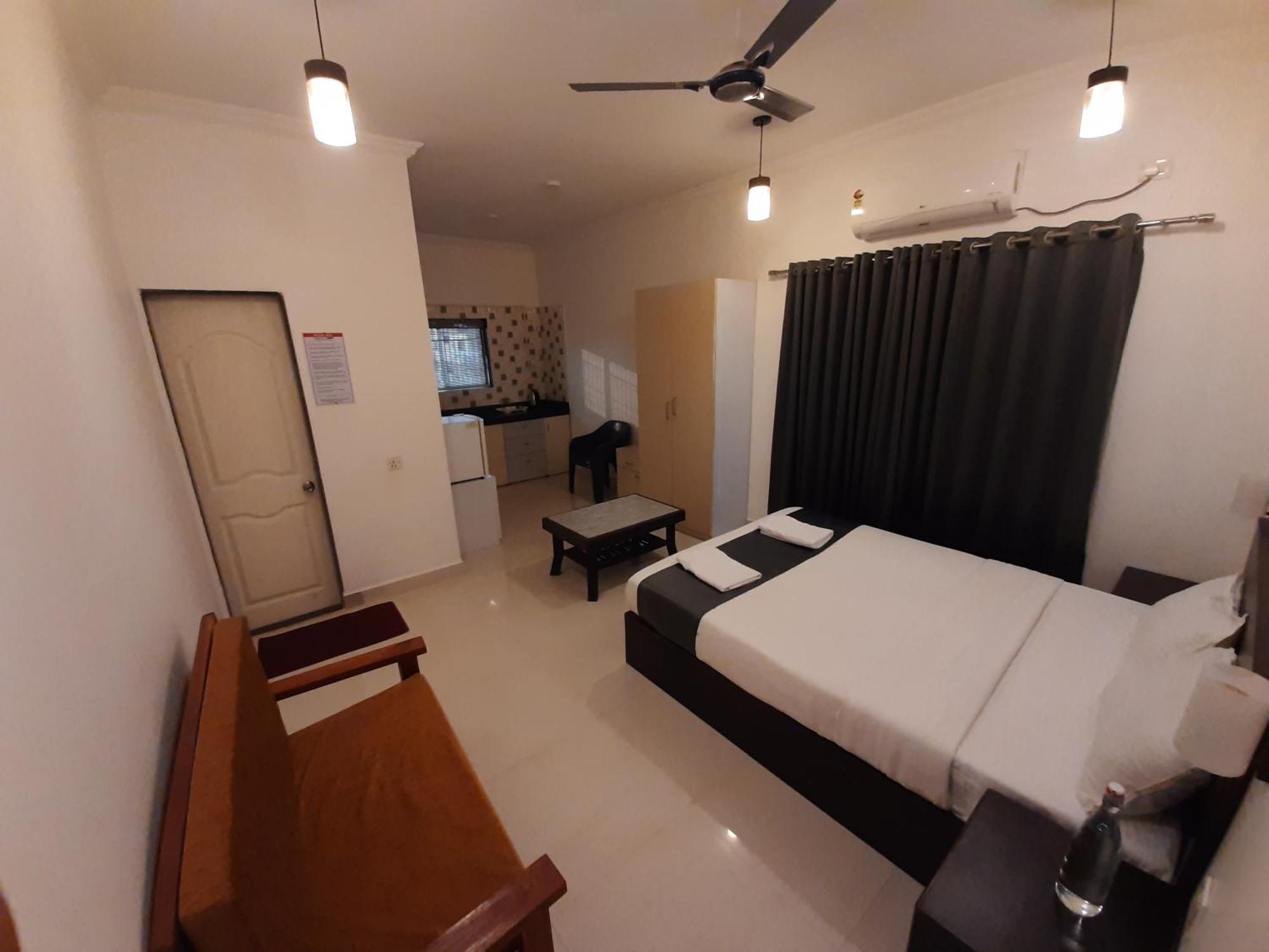Hotel Rsa Residency Pernem Buitenkant foto
