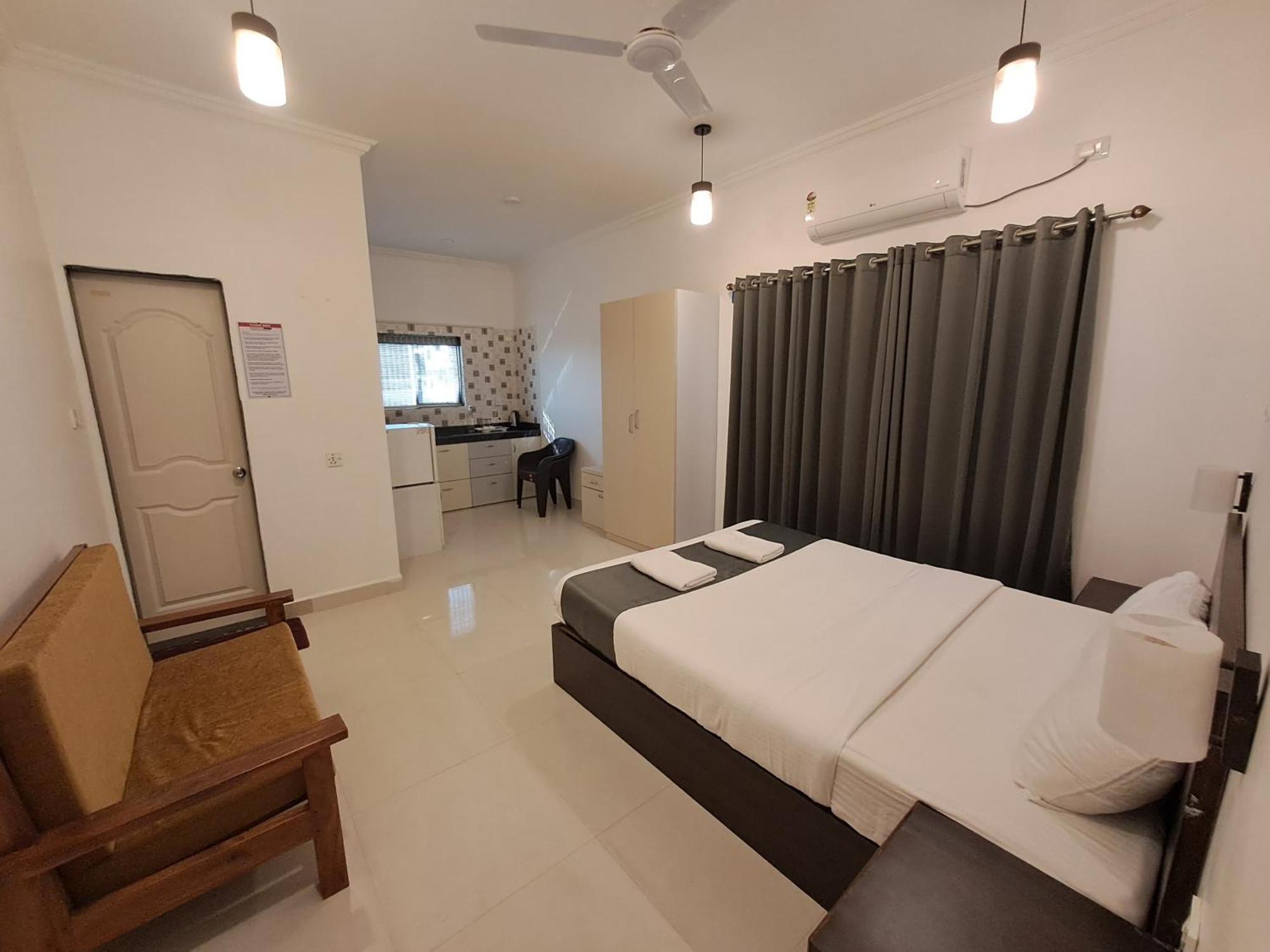 Hotel Rsa Residency Pernem Buitenkant foto