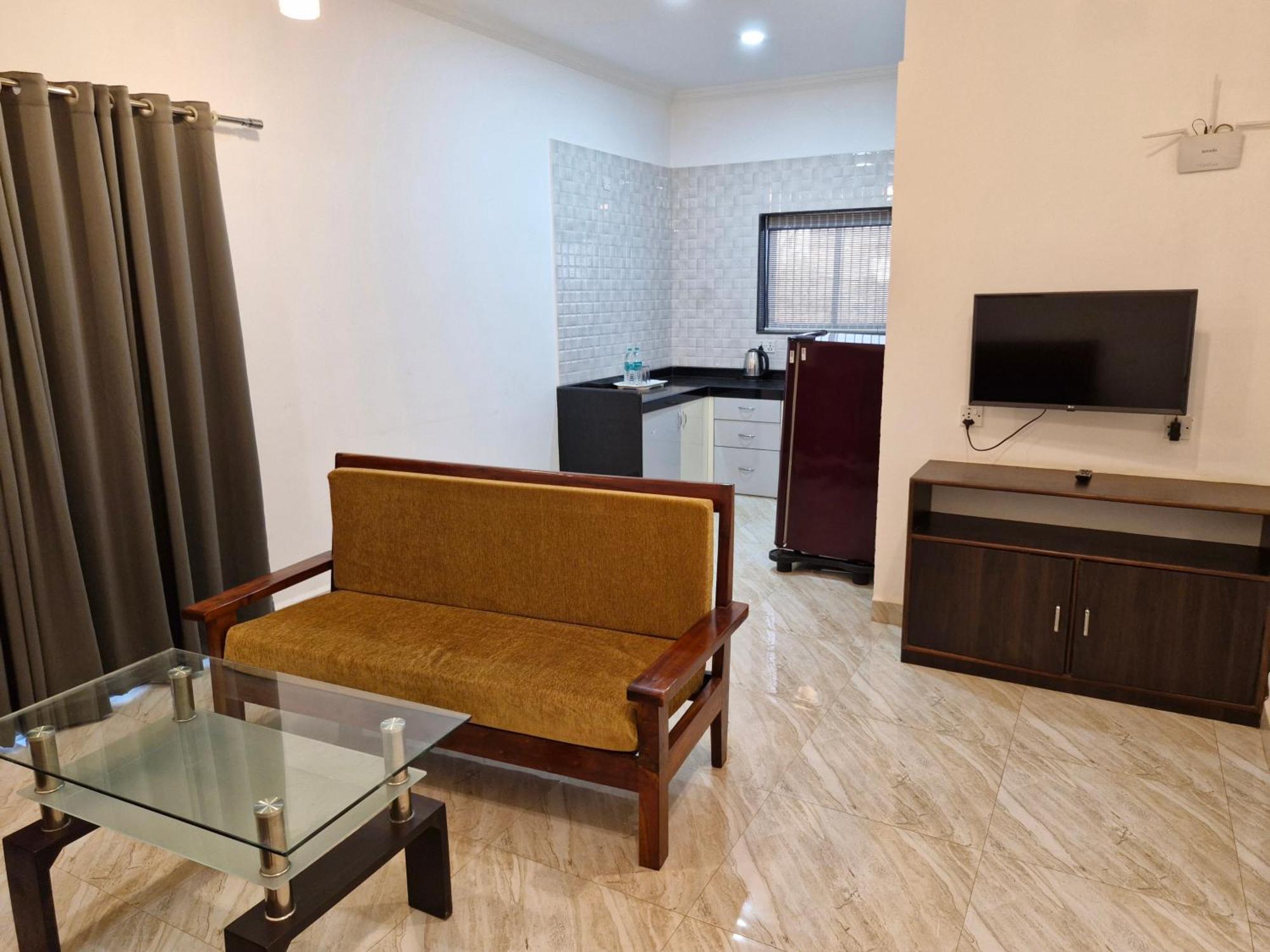 Hotel Rsa Residency Pernem Buitenkant foto